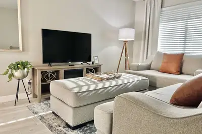 Image de Comfy & Cozy *Pet Friendly* Downtown Gilbert Home