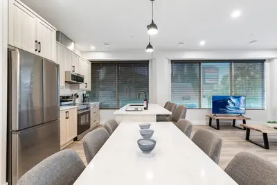 Image de 3-bedroom house Daily/Monthly Rates Available