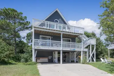 Image de 4012 - Bella Vista, 4-bed home in the charming Duck, Nc, pet friendly, private pool