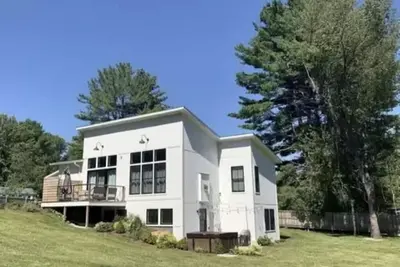 Image de Spacious & Modern Berkshires Getaway