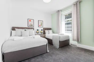 Image de 3 Triple Rooms, Parking, Smart Tv's in all rooms