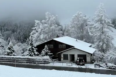 Image de Maison de vacances Zweisimmen pour 1 - 13 personnes avec 5 chambres à coucher - Chalet