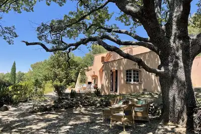 Image de Villa provençale avec piscine