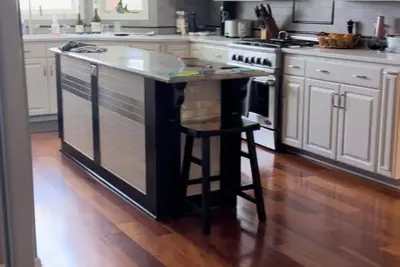 Image de Marsh house with kyaks and outdoor shower