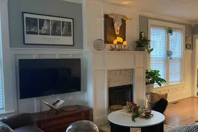 Image de Your family will be close to everything when you stay at this centrally-located home