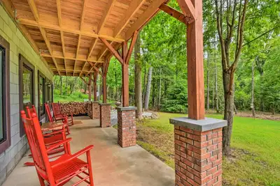Image de Chauga River Cabin: Pets Welcome!