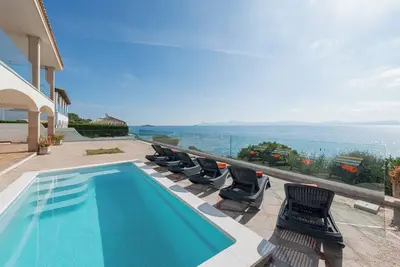 Image de Elegant Villa in Alcanada, near crystal clear beaches and exclusive restaurants