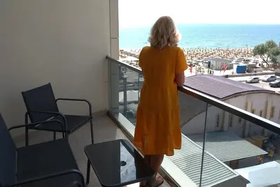 Image de 2 apartments, of 2 rooms each, next each other, for max 10 persons, beachfront