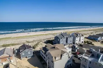 Image de Charming beach home with access to private beach