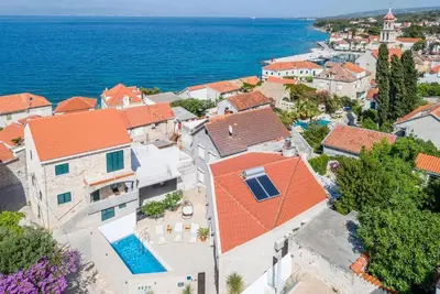 Image de Belle maison à Sutivan avec WiFi