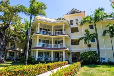 Image de Beachfront complex in downtown Sosua, fully furnished/equipped, guest-friendly