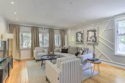 Image de Central Philly Townhome w/ Patio & City Views!