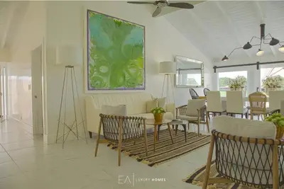 Image de Fantastic Golf-View Villa. W/ Jacuzzi, Maid