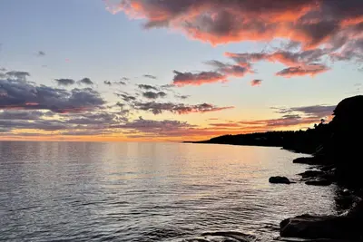 Image de 2-bedroom waterfront cottage in beautiful Pei
