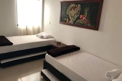 Image de Beautiful Apartment 2 blocks from the main park-301