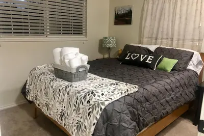Beautiful cozy home in south central Salem!