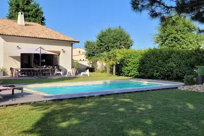 Image de Villa Familiale Avec Piscine Entre Bordeaux et Bassin D'arcachon