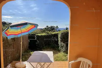 Image de Rez-de-jardin T2 avec terrasse et parking