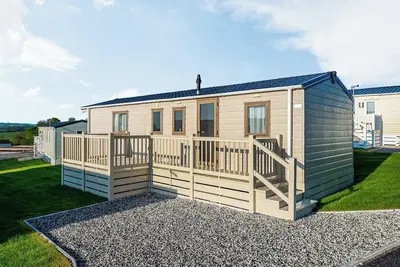 Image de Comfortable and spacious caravan with one double and one twin.