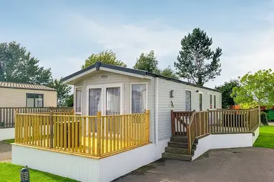 Image de Comfortable caravan with one double with en suite with toilet, and one twin.