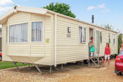 Image de With everything you need for the perfect seaside family holiday.