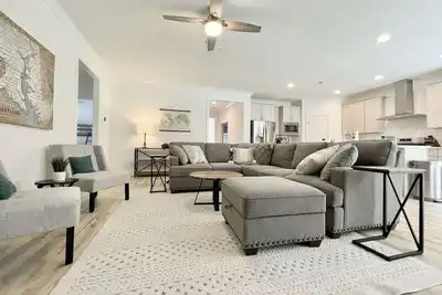 Image de Lots of amenities. Open Floor plan. Perfect for families and groups!