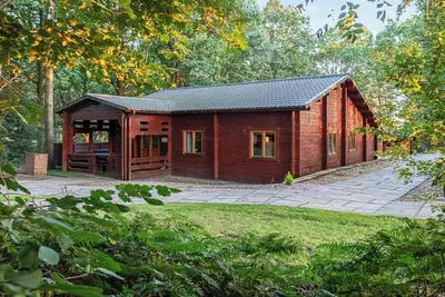 Image de 3 chambres à coucher à Ellesmere