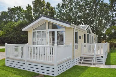 Image de Modern holiday home with master double and a twin bedroom.