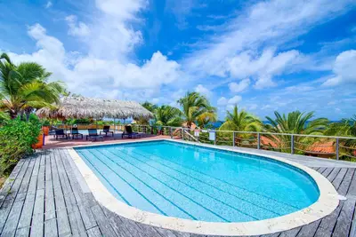 Image de Caribbean Tower located near the Northern Shore of Bonaire