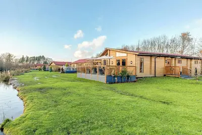 Image de 3 chambres à coucher à Ellesmere