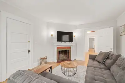 Image de 2 bedroom close to downtown by the bay