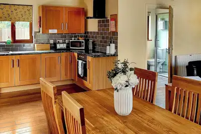 Image de Lodge with fantastic contemporary styling.