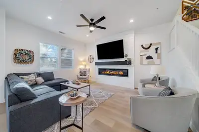 Image de In The Pines by Nau & Downtown - Dogs Ok - Firepit+Arcade+Shuffleboard