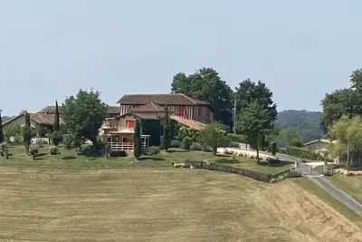 Image de Peaceful and private 2- bed Gite with Pool