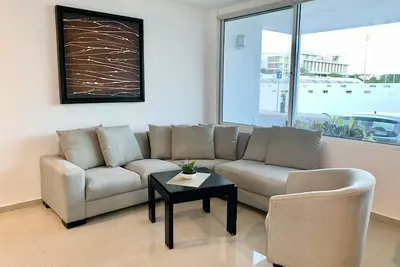 Image de 2 Br Apartment in premium location w/free parking