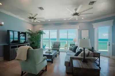 Image de Breathtaking Ocean views from every room on Mermaid Reef. Watch Video 4. 5 baths