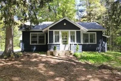 Image de Newly rehabbed 3-bedroom Harbor Country cottage!