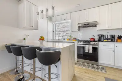 Image de Big Family House| ♛7 Br, 5ba, 5★Location, Deck