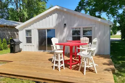 Image de Modern Cottage on the Water - Newly Renovated!