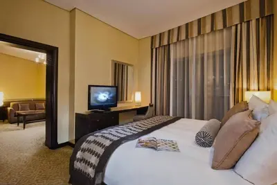 Image de Deluxe Room Near Internet Metro Station By Luxury Bookings Ad