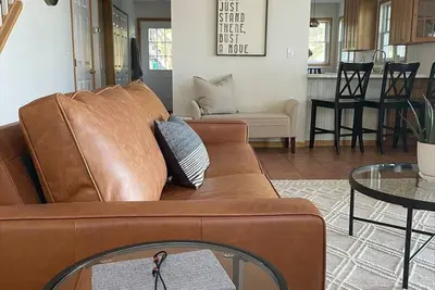 Image de Maple Haven :: Modern, year round home on Maple Lake in Mentor, Mn