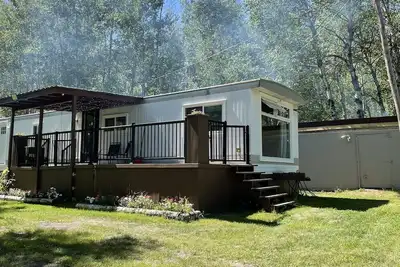 Image de Cozy 35 Acre Waterfront Property With Cabin