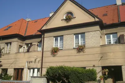 Image de Appartement de vacances au milieu d’un quartier avec jardin et au calme