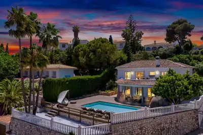 Image de Modern completely refurbished villa in Torrenueva / La Cala de Mijas