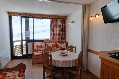 Image de Studio lumineux au pied des pistes avec balcon exposé Sud
