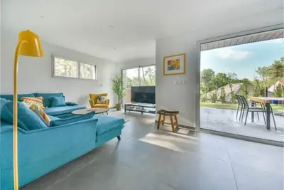 Image de Luxury villa \"les Hauts Pins\" for 10 p - Pine forest view - 4 bedrooms - 2 bathrooms