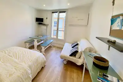 Image de The Cozy getaway ★ Hyper-centre ★ Proxy train station & beach ★ Free Wifi