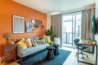 Image de Blackout Curtains/King Bed/In-Suite W/D/Balcony