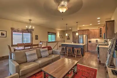 Image de Walkable Bigfork Townhome: Fish, Hike & Ski!
