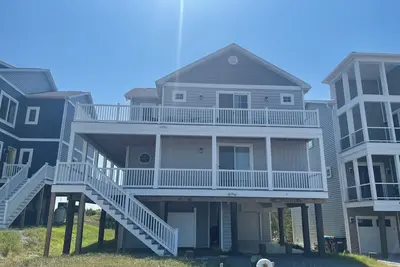 Image de 7 Maryland Avenue - New Construction Just one house from the beach!